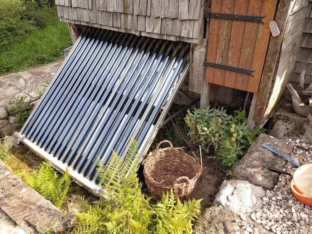 Eau chaude solaire maison autonome TOITOT